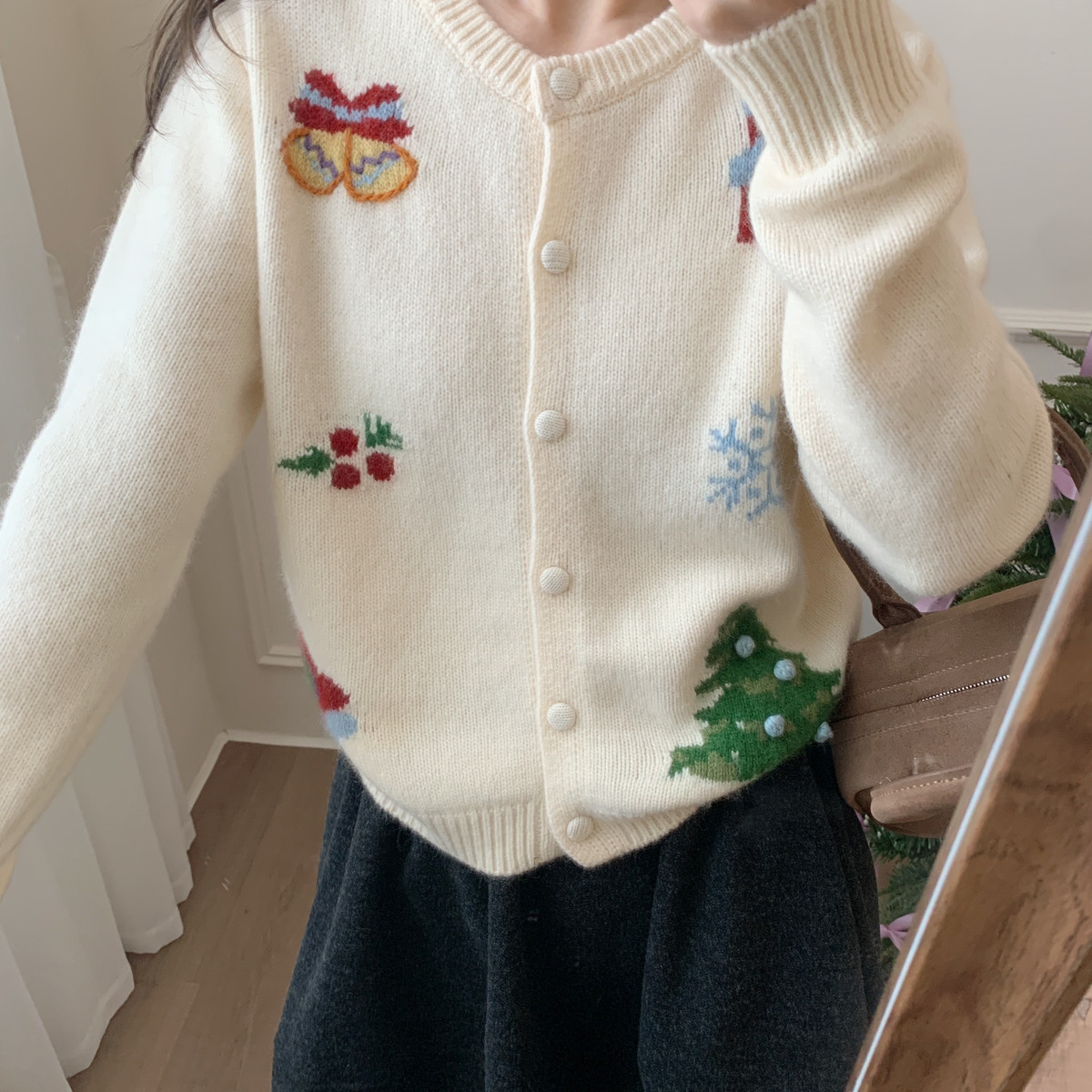 芭妮Bonnet-领开衫保暖毛衣（含35.1绵羊毛）(10.8浣熊绒)A52-695