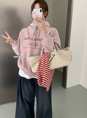 ONE SEVEN七草-韩系字母加绒连帽卫衣01907