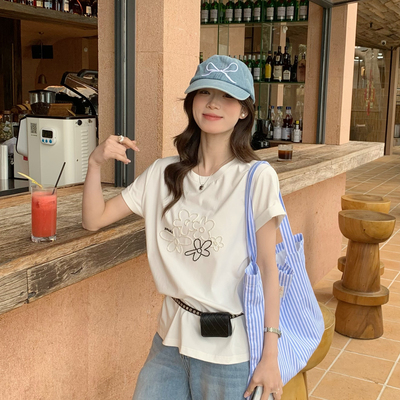 SUSAN-春上新韩系刺绣花朵减龄短袖T恤2800