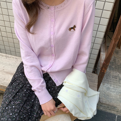 SUSAN-日常随心搭～韩系简约小马刺绣慵懒针织开衫2876s