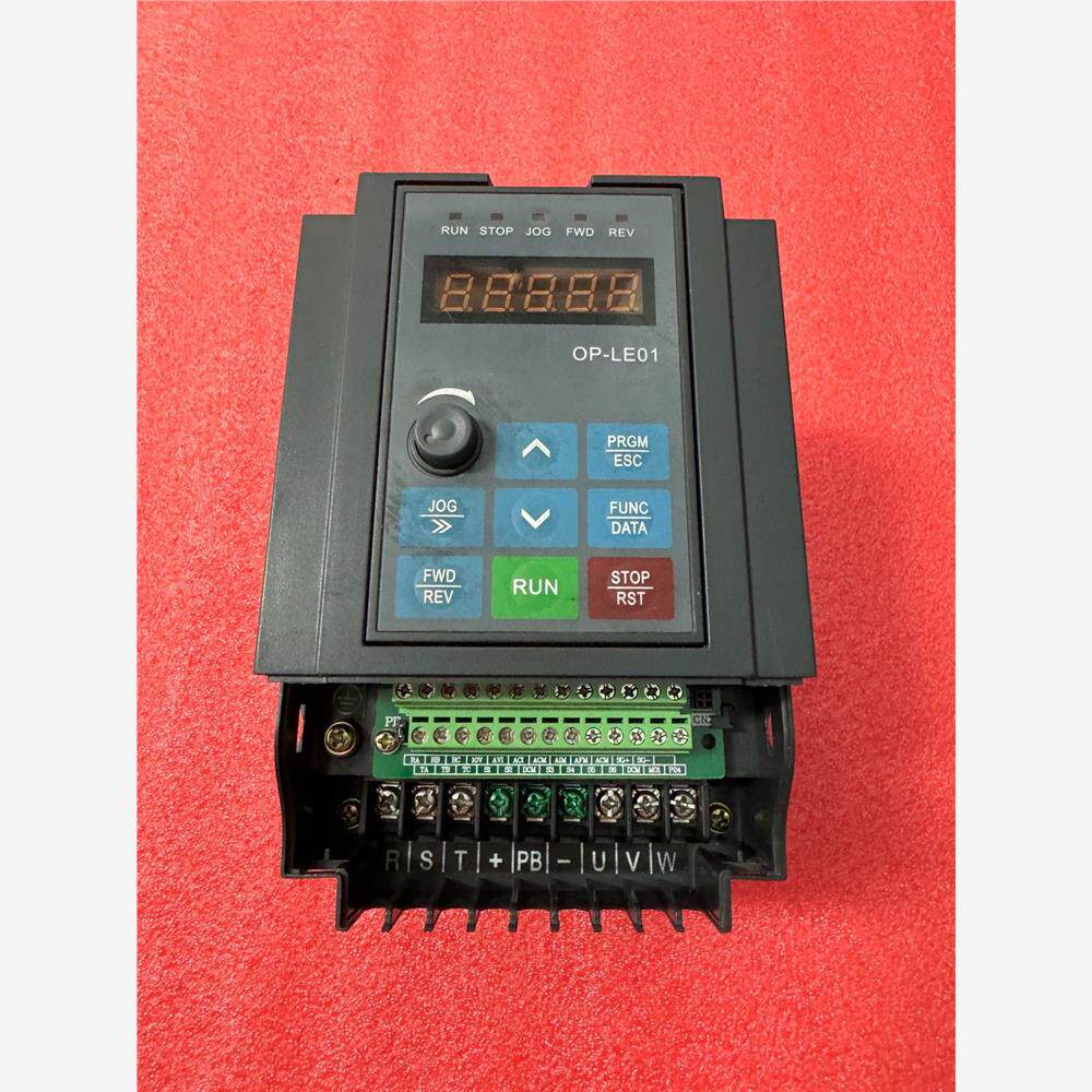 议价变频器BD330-2R2G/7P