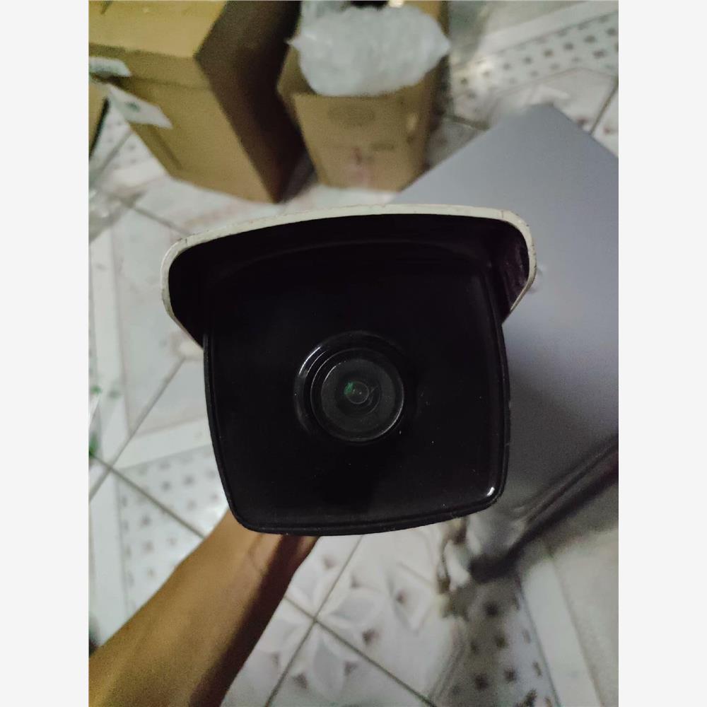 议价海康威视摄像头ds-2cd3t25-i3,成色如图，6MM焦