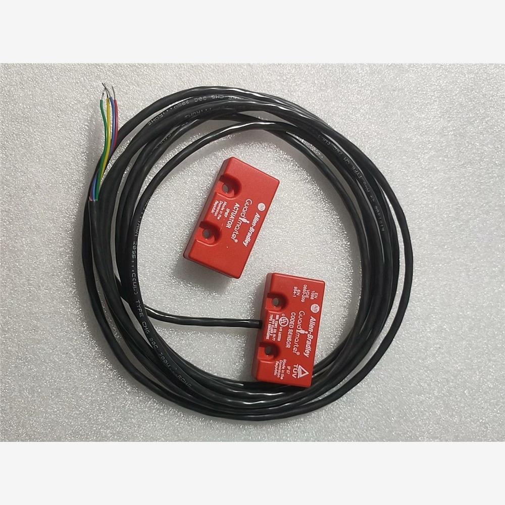 议价AB 440N-Z2NRS1C   非接触式安全开关