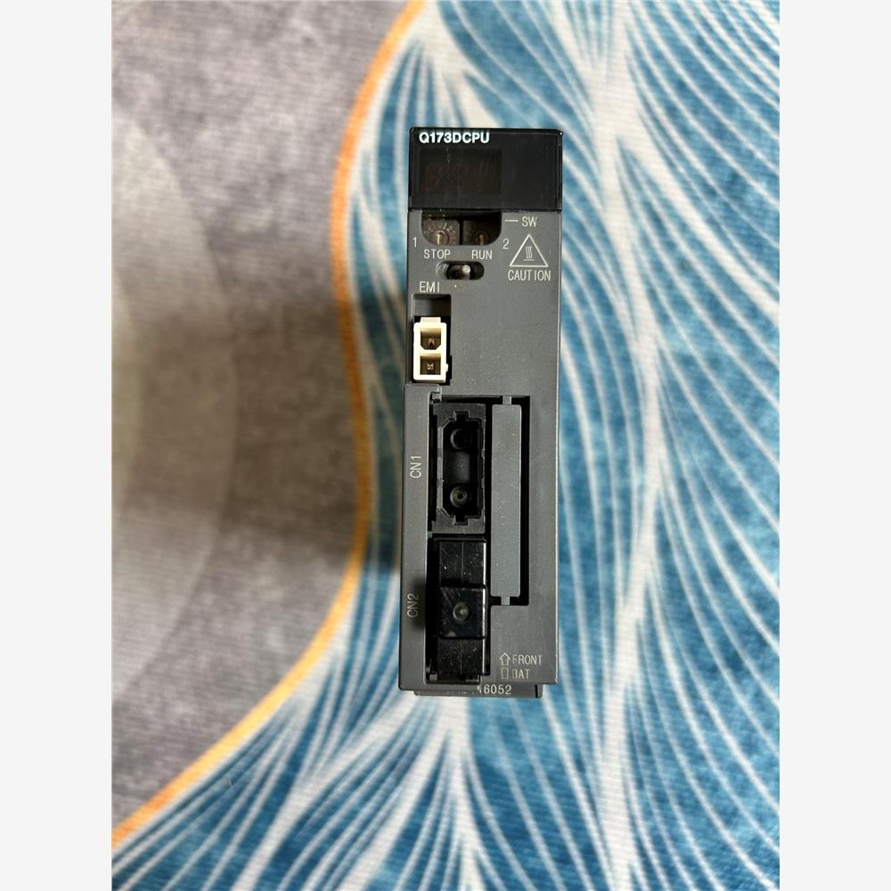 议价出售三菱运动控制器：Q173DCPU，，轻微使用