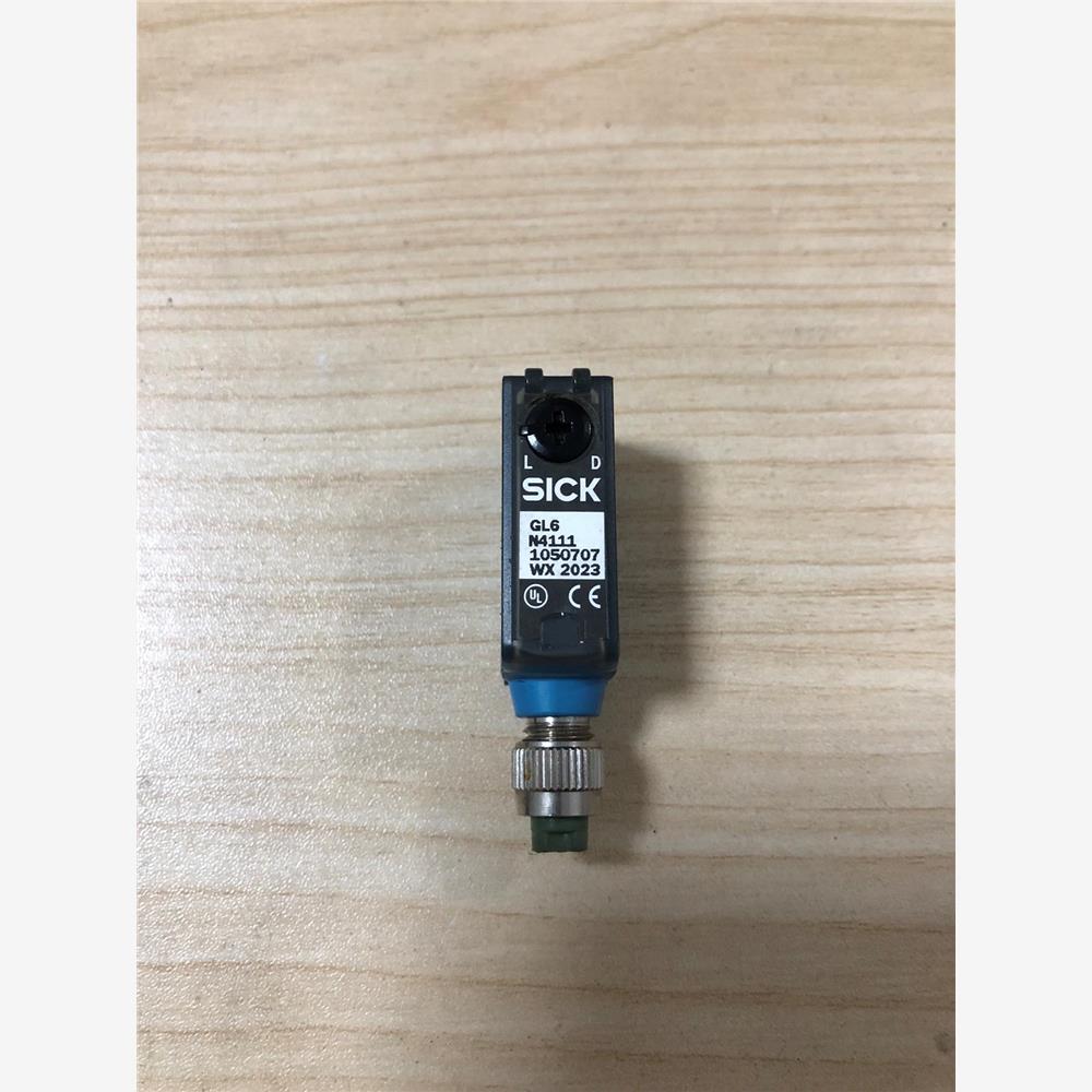 议价施克感应器原装正品SICK光电开关GL6-N4111 105