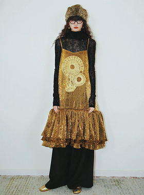 坏品味西部 特殊压褶光感金色半透混搭吊带连衣裙