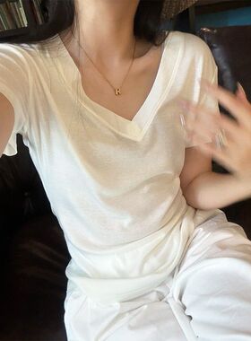 灰色v领短袖t恤女夏季正肩修身辣妹小众设计感上衣服新款简约纯色