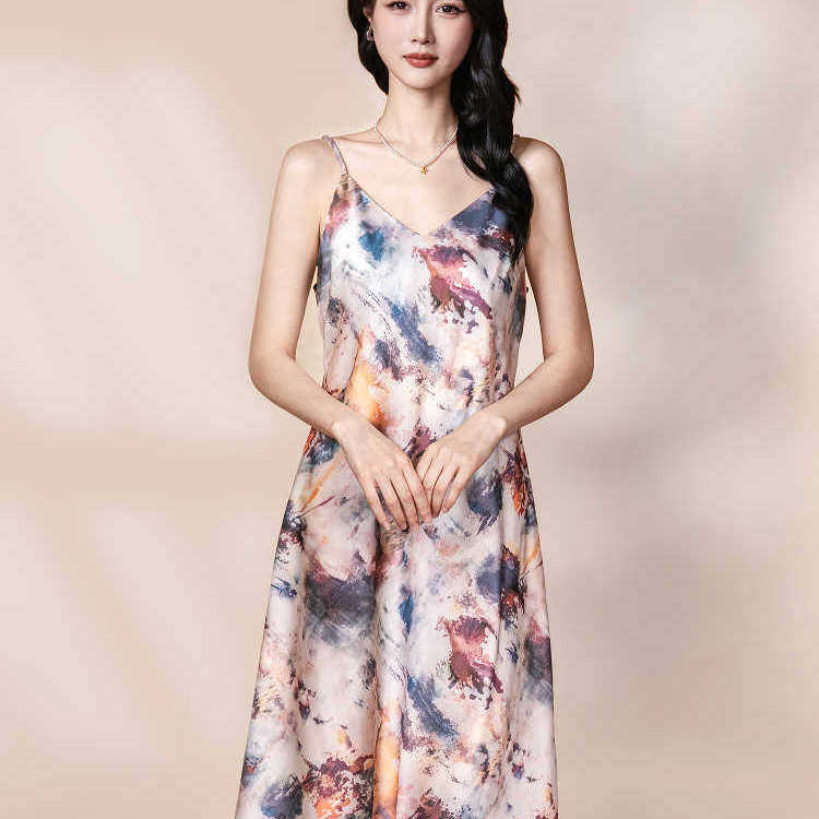 达芬奇密2025新款【迷情晕染】港风显瘦印花女士气质性感吊带睡裙
