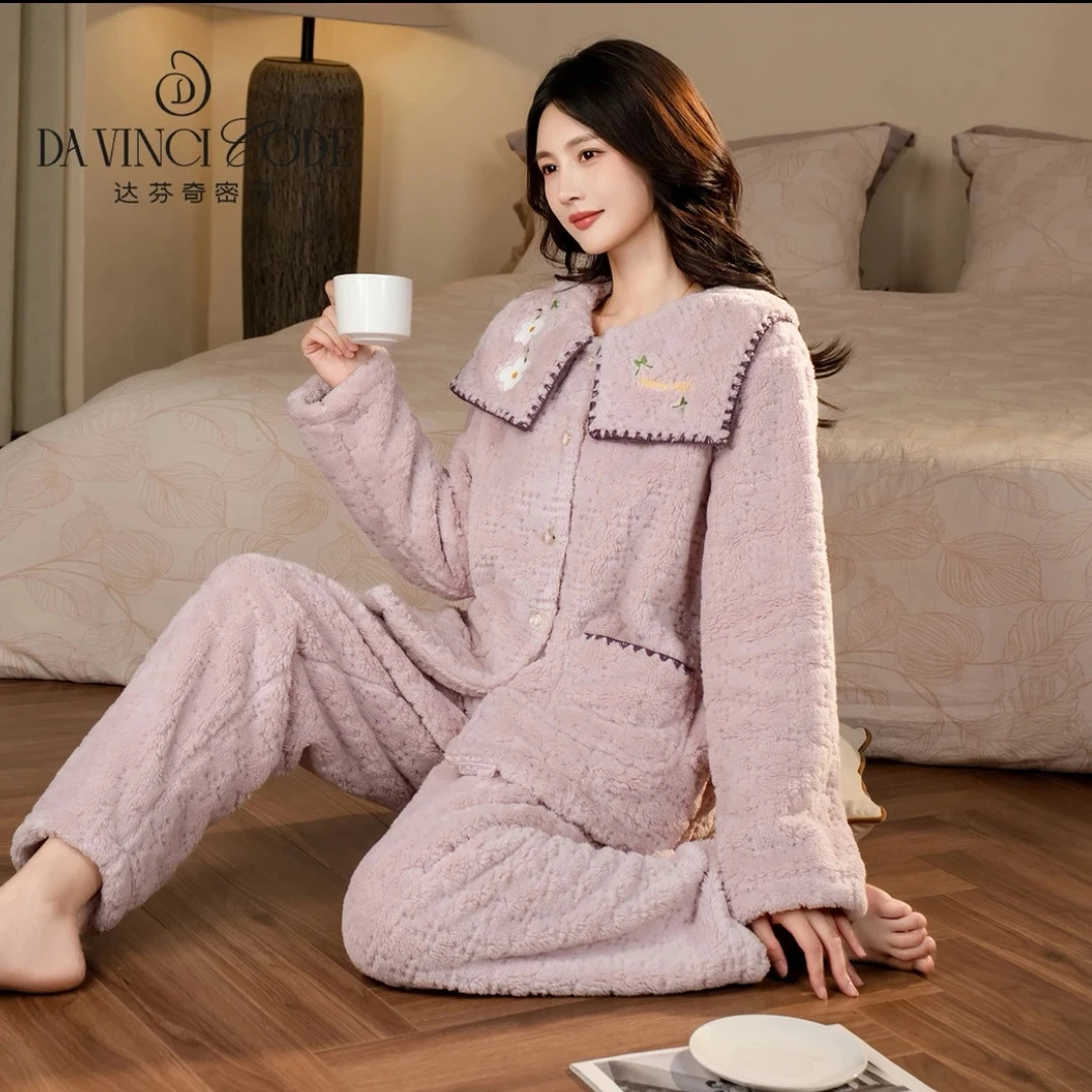 达芬奇2025秋冬新款紫色刺绣绒款套装女士加厚加绒长袖保暖家居服