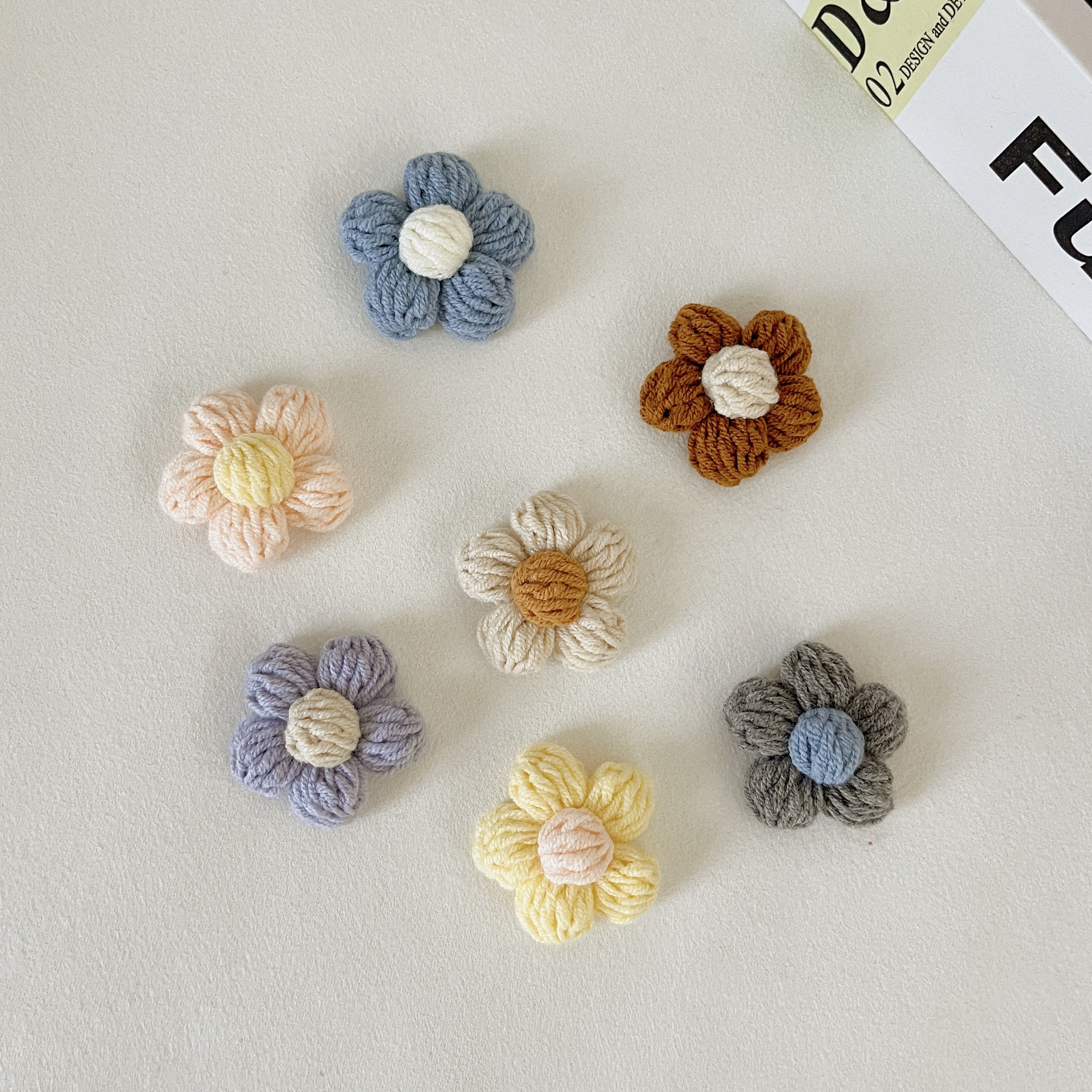 成品手工毛线泡芙花胸针日系莫兰迪可爱围巾玩偶包包帽子毛衣装饰