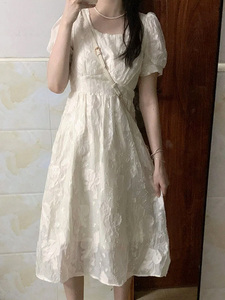 复古方领白色小众连衣裙女2023年新款夏季甜美泡泡袖公主初恋裙子
