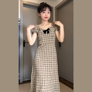 小个子法式浪漫格子方领连衣裙子女夏季2023新款初恋甜美气质长裙