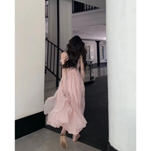 茶歇法式绝美荷叶边吊带连衣裙仙女夏在逃公主海边度假沙滩长裙子