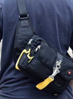 Tough韩版胸包街头潮款男包休闲单肩斜跨包多层大容量户外斜背包