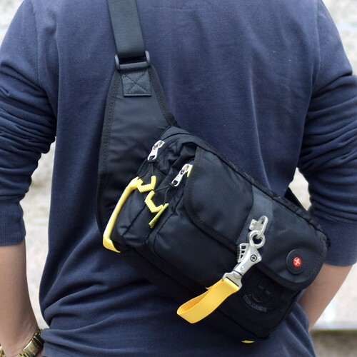 Tough新潮多层斜背包男户外胸包