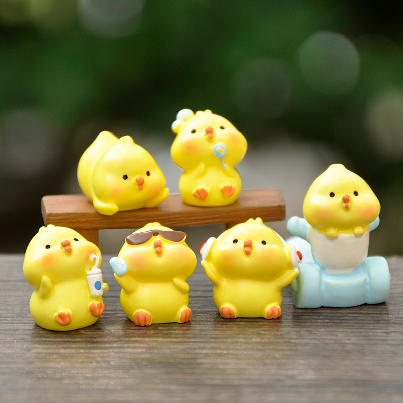 水云左边小摆件滑板小鸡现货