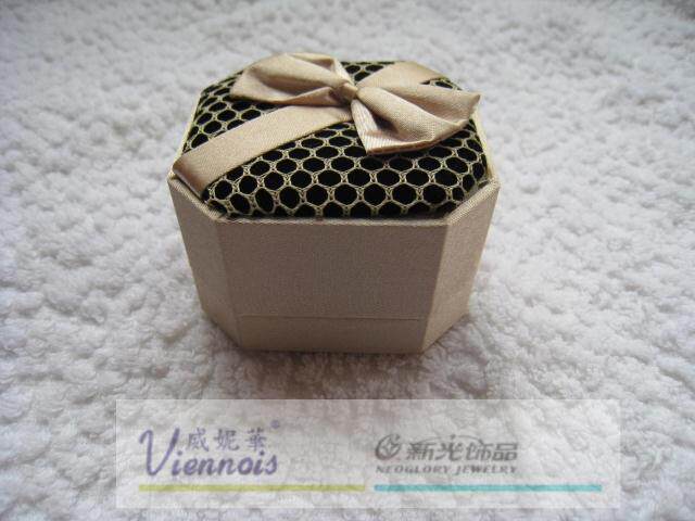 布艺生日礼物戒指盒