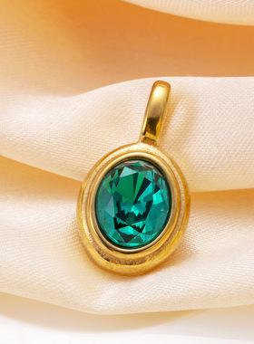 单吊坠钛钢镶钻轻奢宫廷风