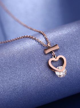 创意新款爱心镶锆石项链女钛钢玫