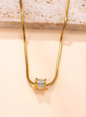 小蛮腰镶钻钛钢项链56