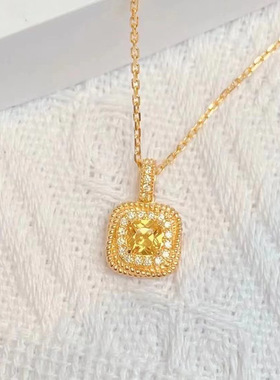 黄金色满锆小方糖吊坠