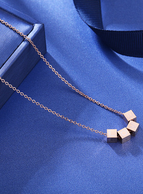 简约钛钢玫瑰金love项链