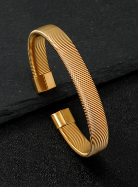 欧美弹簧竖条纹开口手镯