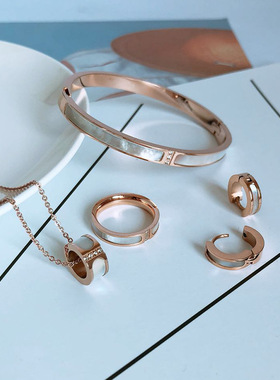 新款钛钢首饰套装批发