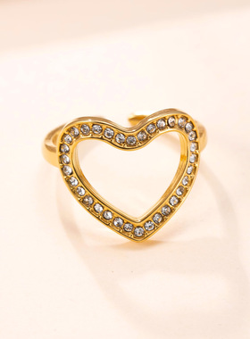 跨境爆款钛钢镂空镶钻爱心戒指