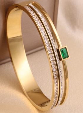 新款立体绿锆石手镯66