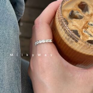 细排钻闪亮戒指百搭轻奢锆石镶嵌ins重工设计感百搭镀金指环女生