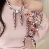 粉色豹纹珠珠丝巾项链女小众设计感秋冬毛衣链轻奢配饰甜美蝴蝶结