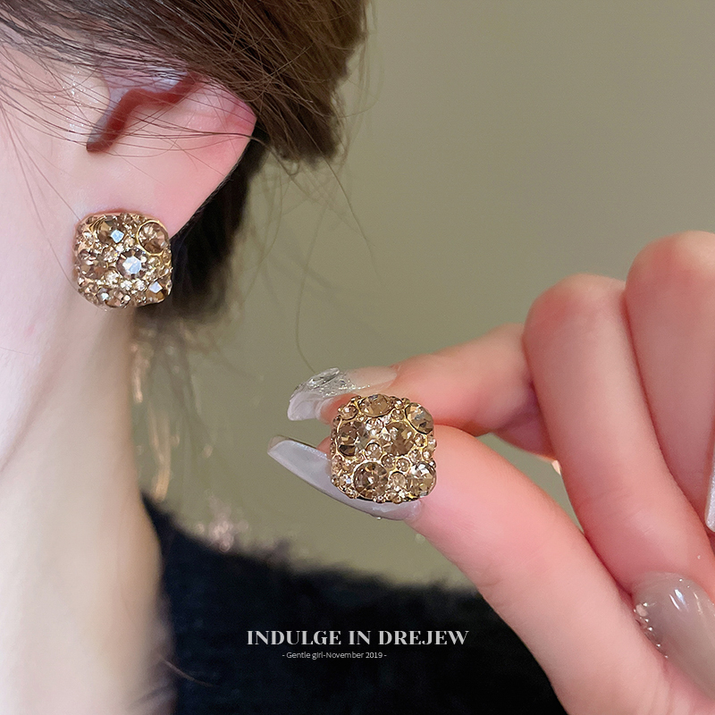 复古金色满钻耳钉轻奢高级感设计感百搭气质大气新款爆款精致耳饰