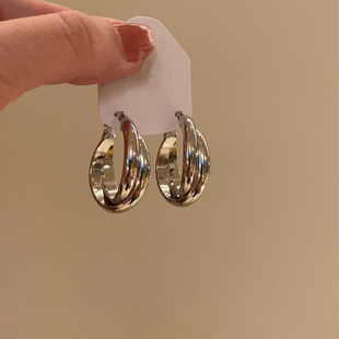 金属感交叉双环耳环爆款高级轻奢小众独特耳圈秋冬耳饰时尚潮流感