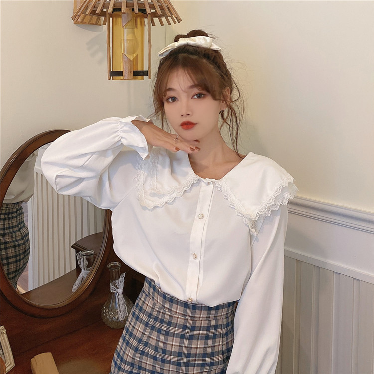 Real shooting early spring temperament Top Shirt women's design sense minority lace splicing long sleeve baby collar shirt