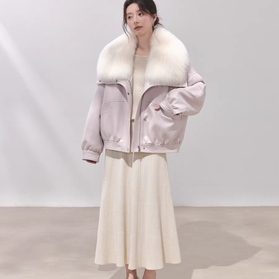 七七店女短款狐狸毛皮草毛领外套2025冬季保暖羽绒服外套HF003W