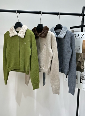 七七设计小众撞色拼接字母单排扣针织开衫（含6羊毛）YS七M520120