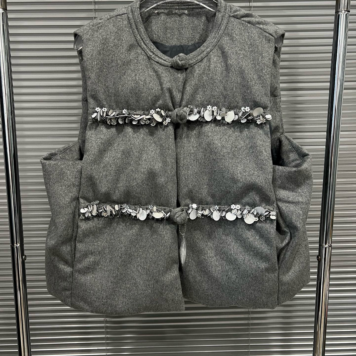 BOYAN冬上新小众设计师潮牌钉珠盘扣羽绒马甲V21