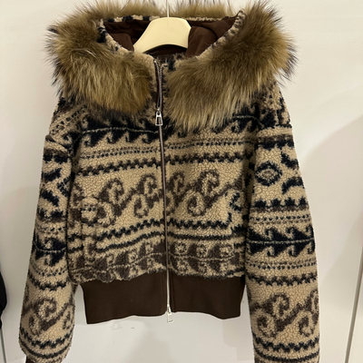 七七尔岛宽松百搭保暖羽绒服外套(配可拆卸真狐狸毛毛领)59210