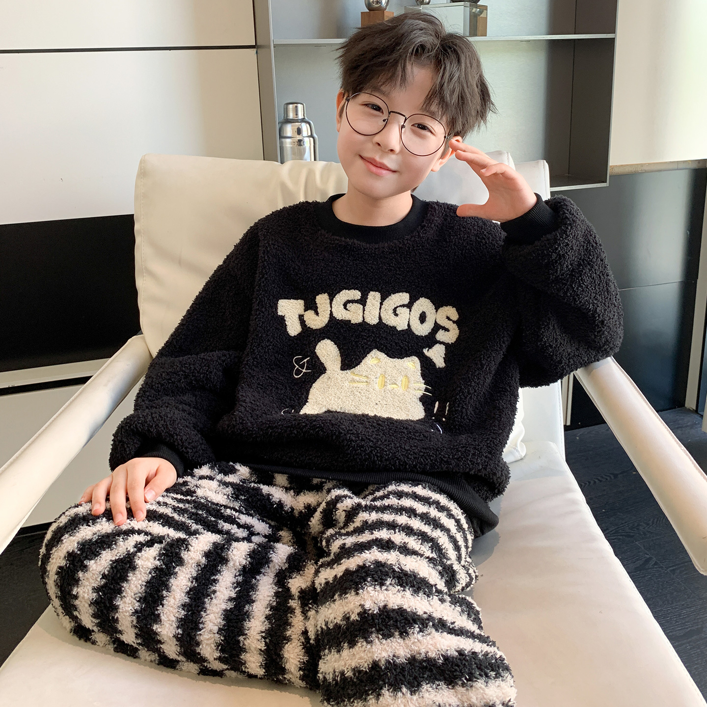 男童珊瑚绒睡衣秋冬款家居服套装