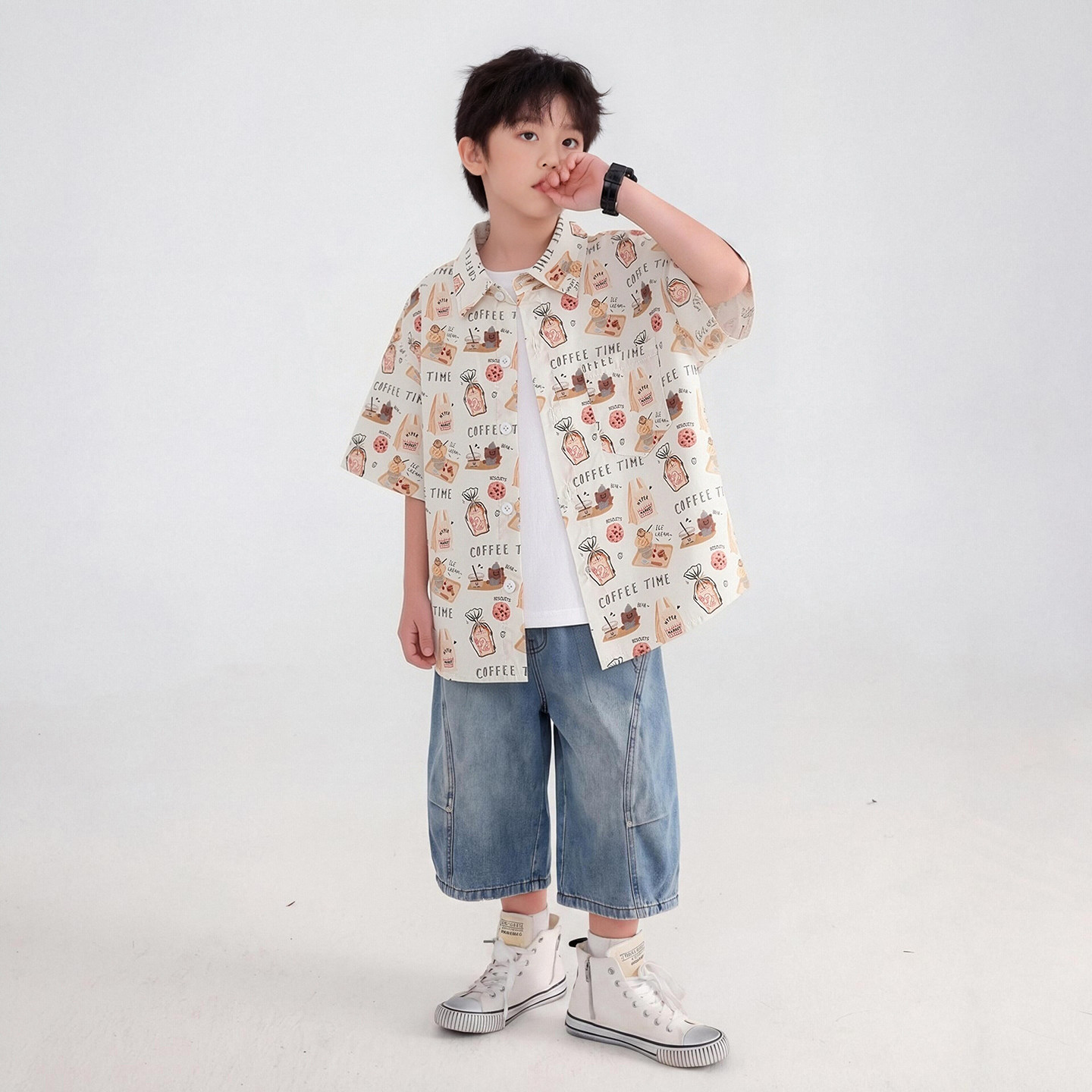 男童卡通印花短袖衬衫套装2026新款大童沙滩风夏季牛仔短裤两件套