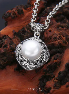 S925纯银藤草纹四方来财菱形吊坠女ins时尚镶天然淡水珍珠项坠