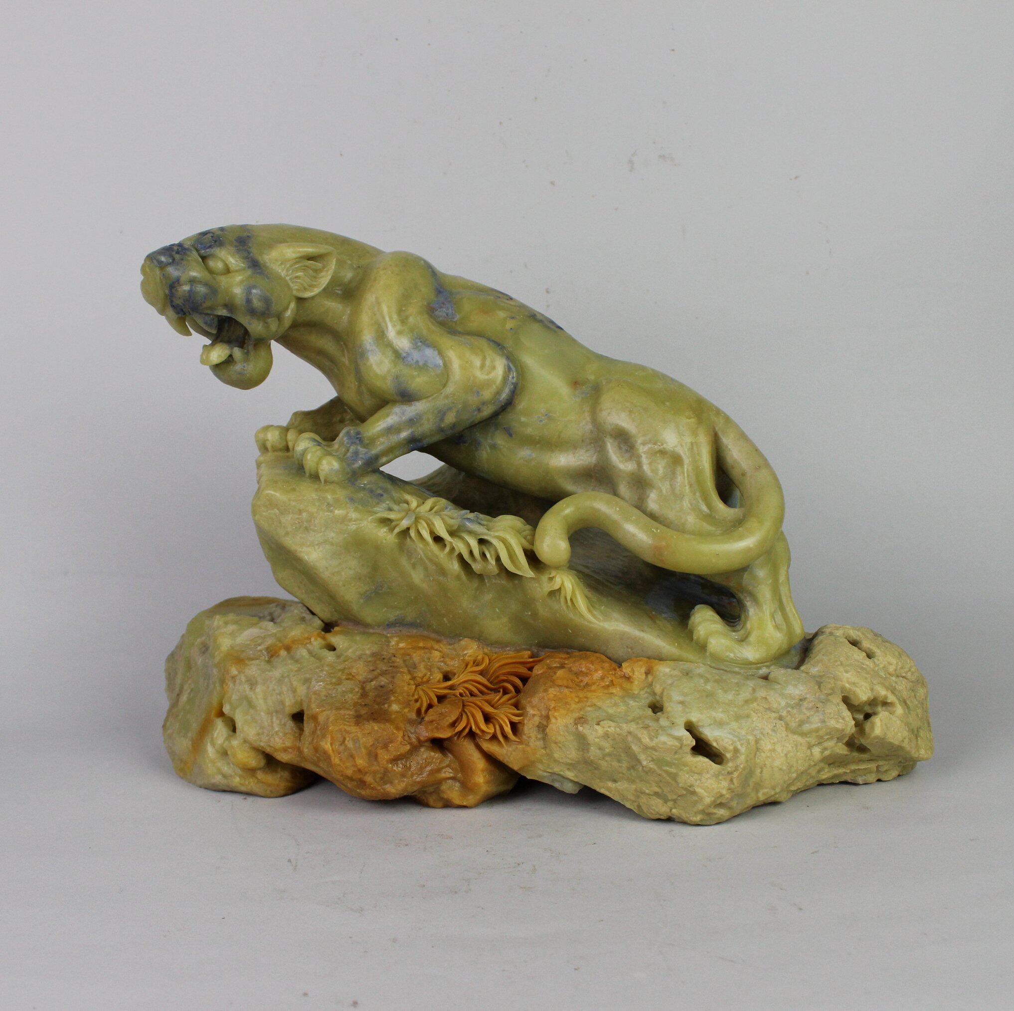 青田石雕刻摆件老虎大兽蓝花钉精美天然玉纯手工艺术收藏真品圆镂