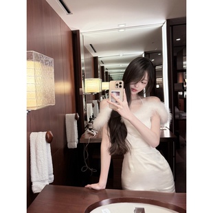 小妲己两色火鸡毛灵动醋酸挂脖一字肩小礼服连衣裙 毛绒绒雾雾