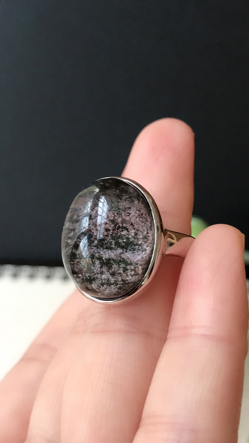 天然绿幽灵水晶戒指 饱满大戒面水晶戒指