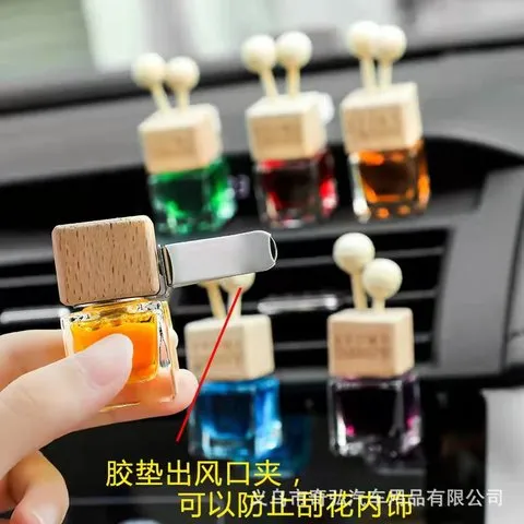 高档车载香水香水瓶汽车持久卡扣式车内出风口香薰精油淡香