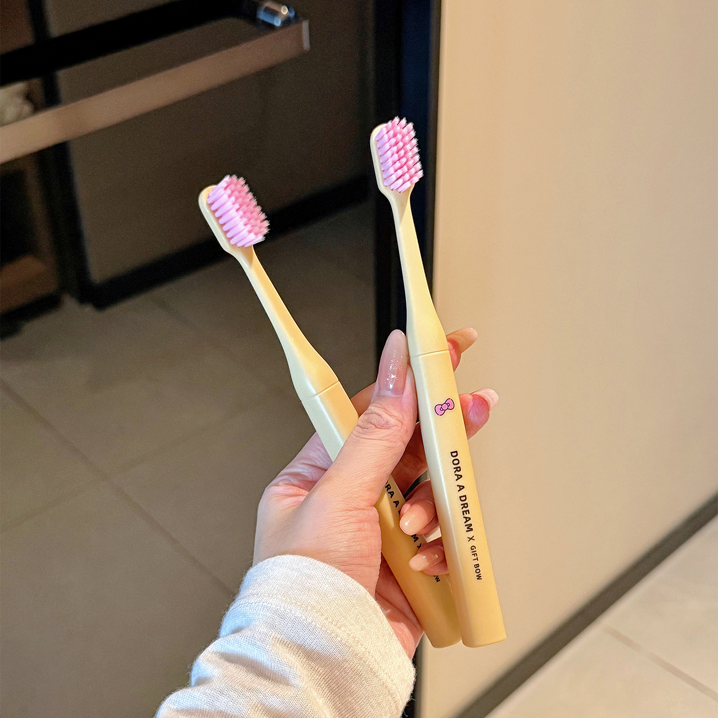 朵拉的梦蝴蝶结软毛牙刷抗敏护龈