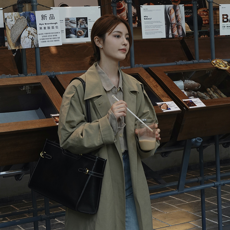 一三良品小个子 复古军绿色宽松廓形灯笼袖风衣外套女中长款大衣
