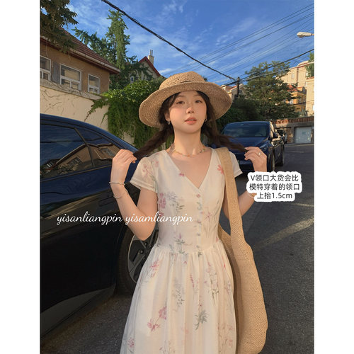 法式v领短袖天丝收腰印花连衣裙