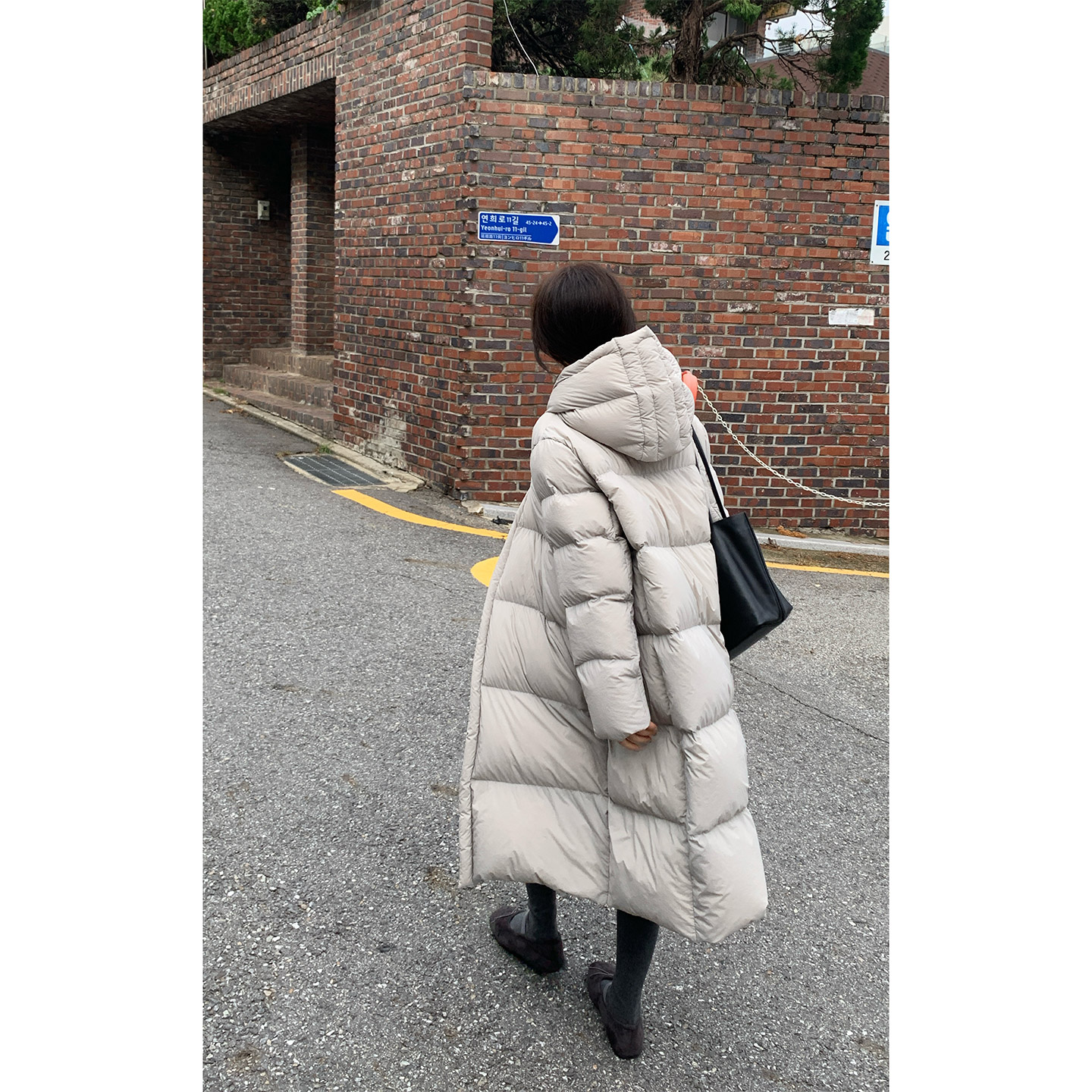 泡芙宽松保暖白鸭绒连帽羽绒服女